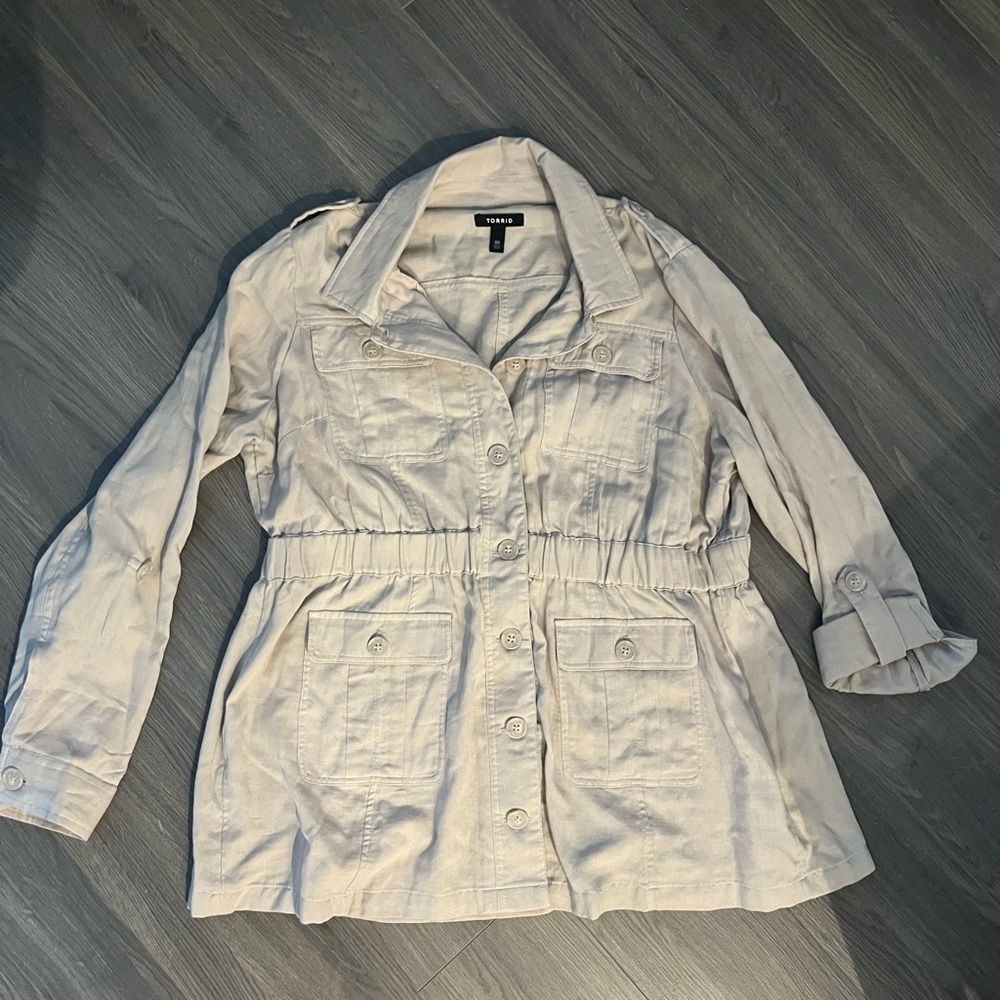 Torrid 00 - light jacket with a stretch waist